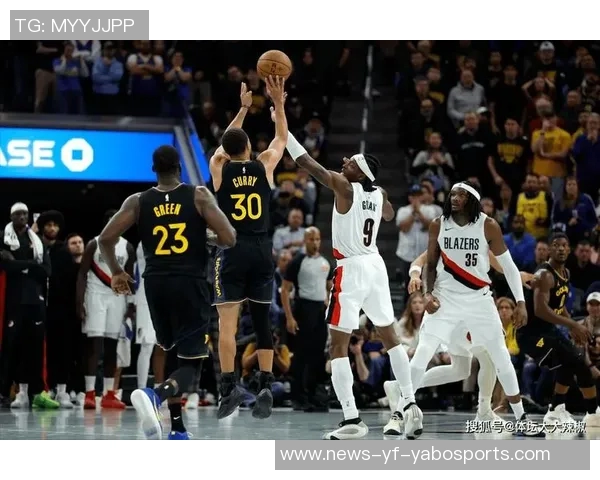 科尔透露霍福德末节缺阵原因不明球队篮板遭遇重创