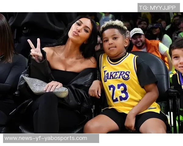 尼克斯传奇球星称赞布克射术出众但卡戴珊家族才是他成名的关键因素